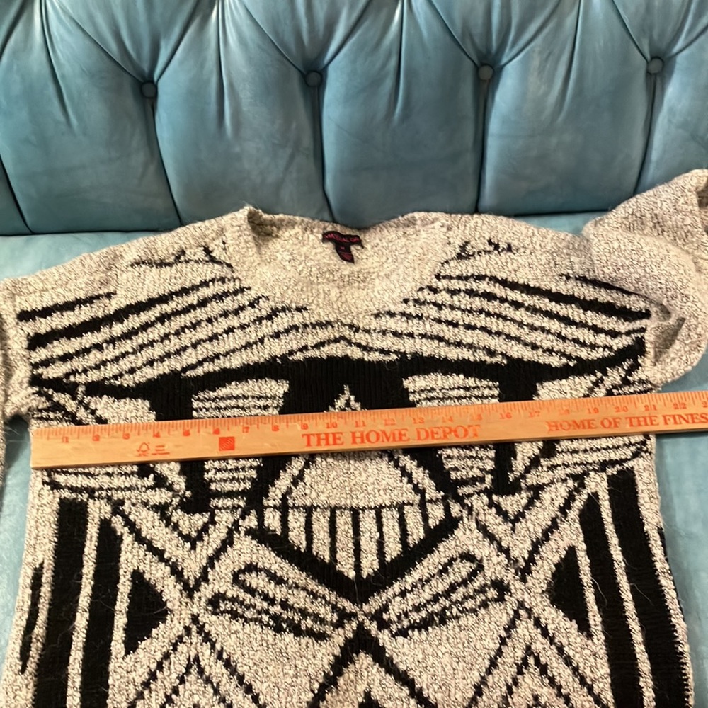Material Girl Sweater - Picture 7 of 11